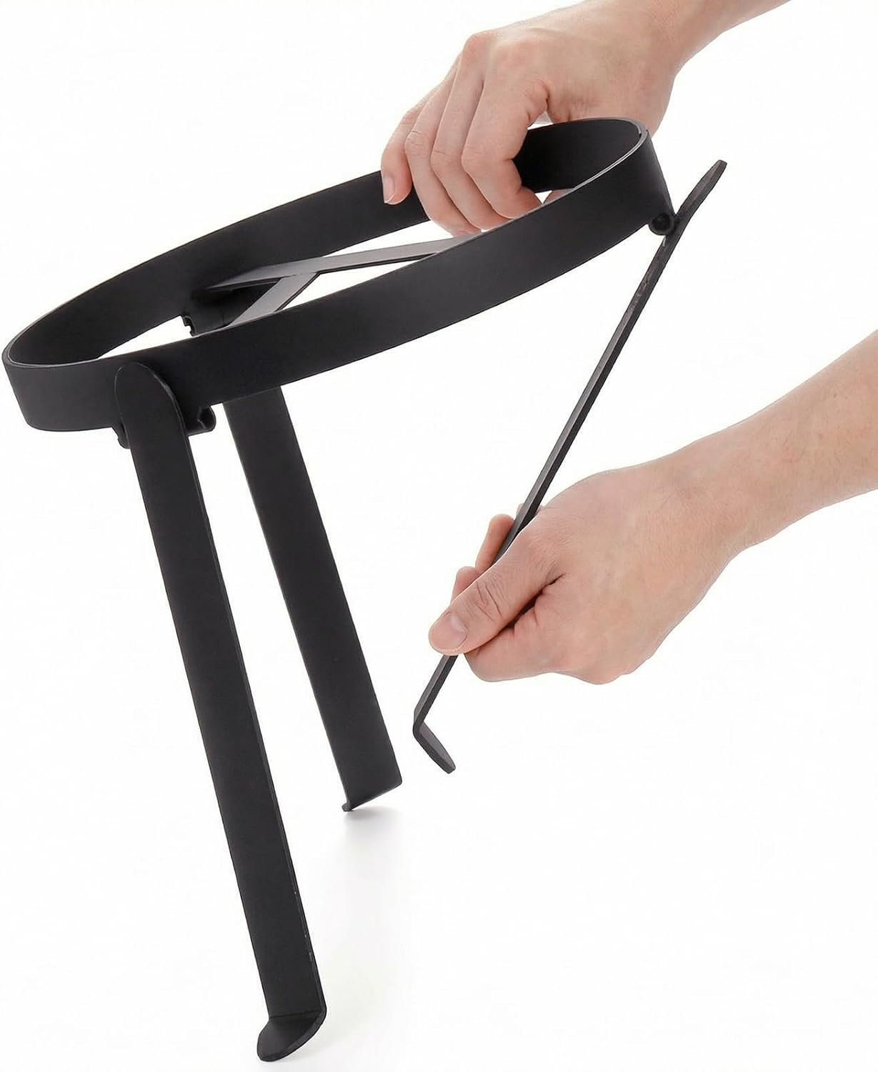 Campfire Tripod, Folding Campi - огляд і ціна Camp Dutch Oven Cast
